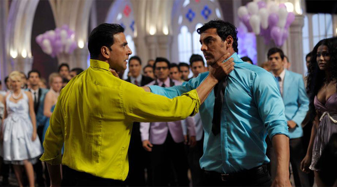 akshay-kumar-vs-john-abraham-housefull-2.jpg